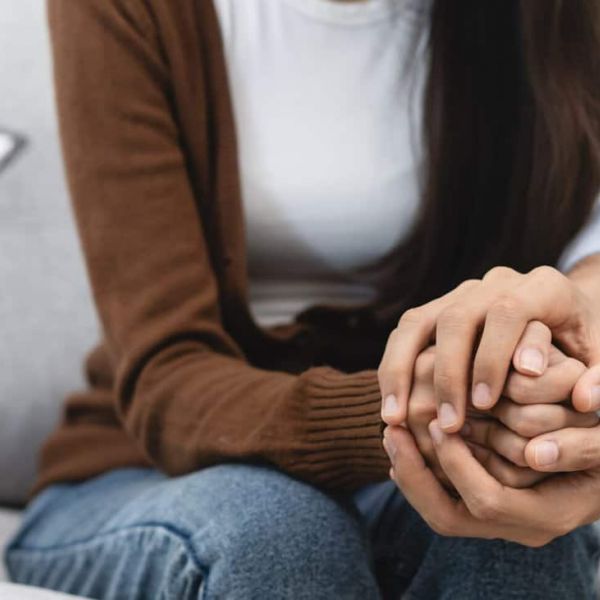 A couple discuss Tricare rehab in Nashville.