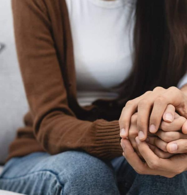 A couple discuss Tricare rehab in Nashville.