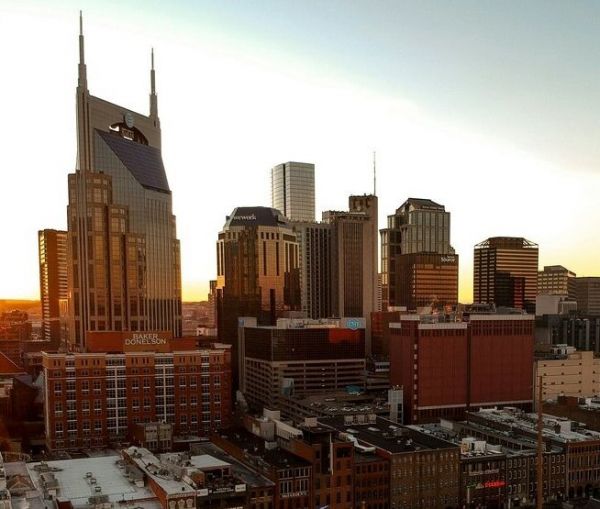 City shot of downtown Nashville, TN