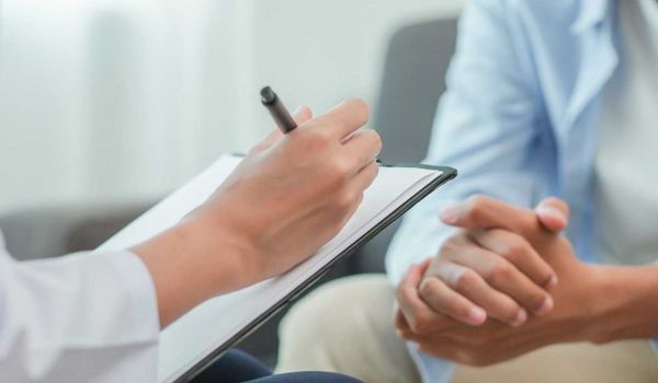 primary care doctor meets client in Nashville