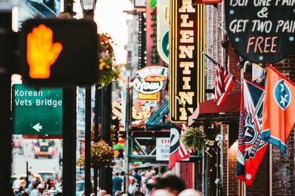 Image of downtown Nashville, TN